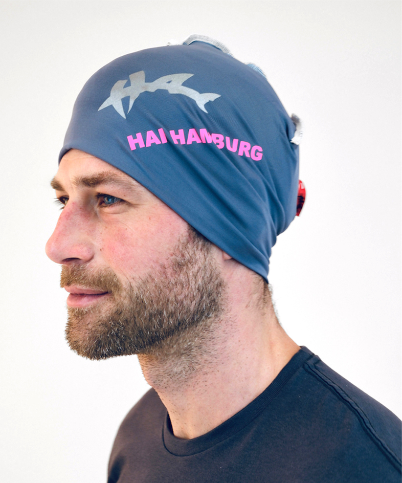 Hai Sport Funktion Beanie - Hai Athletics Neon Red – Bild 5